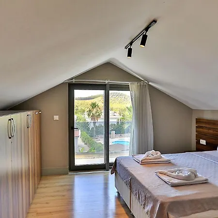 3 Bedroom In Oludeniz - 5832 Фетхие