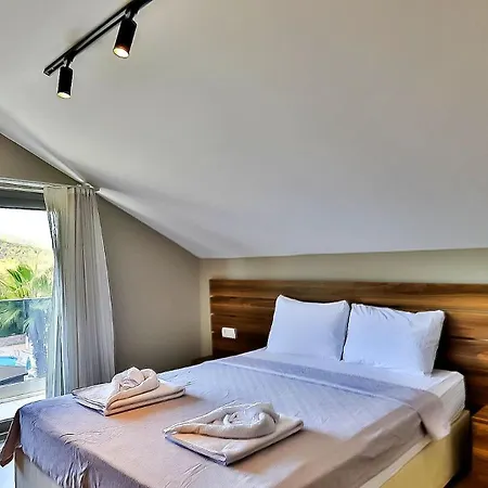 3 Bedroom In Oludeniz - 5832 ヴィラ フェティエ